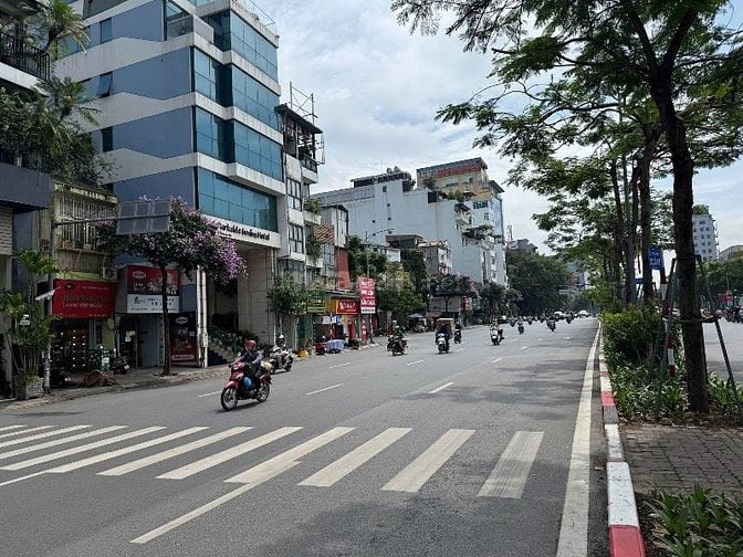 Bán mảnh đất VÀNG mặt phố Đại Cồ Việt, 329m2, mặt tiền 8.8m, 168 tỷ