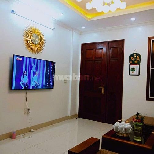CHÍNH CHỦ CHO THUÊ NHÀ NGUYÊN CĂN, KHÉP KÍN  Đ/C: Số 10A - Ngõ 696 Đườ