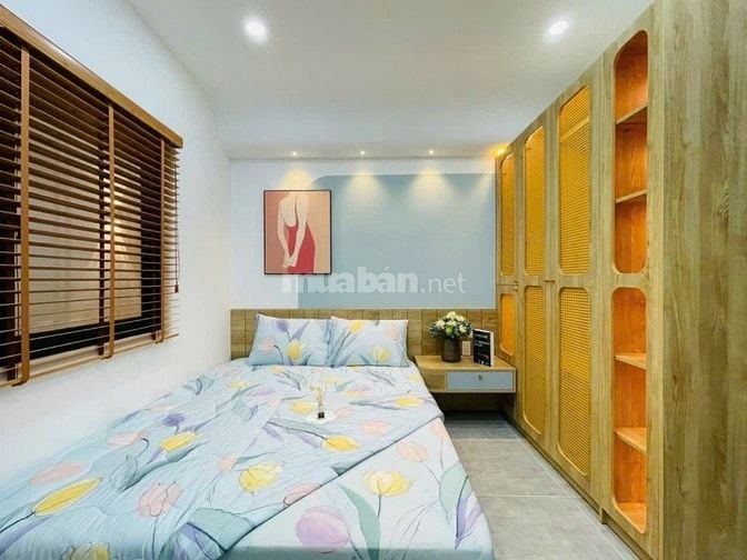 Bán gấp căn nhà 52.8m2 gần TTTM Gigamall, Thủ Đức. Giá: 2 Tỷ 450, SHR