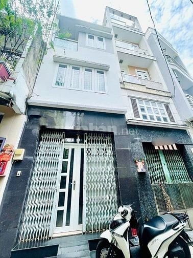 BÁN NHÀ 3/2 NÚT GIAO Q5,Q10, Q11 DT ĐỦ 40M2 3 TẦNG HẺM Ô TÔ 5M THÔNG.
