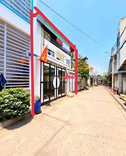 Chỉ Cần đưa trước 300tr dọn vào ở ngay .  Nhà mặt tiền đường ôtô . Xã 
