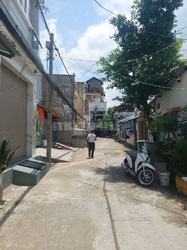 Bán nhà 3ty4 gần Võ Văn Kiệt gần chợ gần trường học gần tên lửa gần si