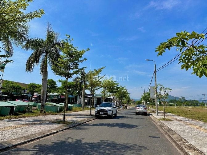 Đất mặt tiền chợ Đông Phú, 5 suất ngoại giao giá 1 tỷ 200, sổ hồng riê