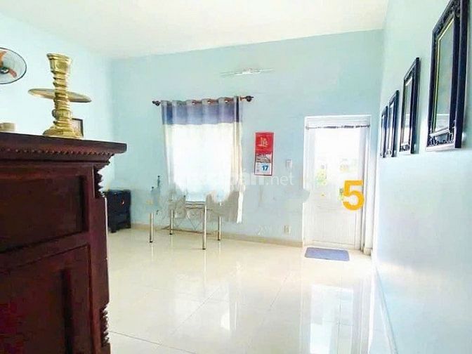 Bấn Gấp nhà Kinh doanh phở Ngay chợ Bình Chánh, 1ty050tr, SHR