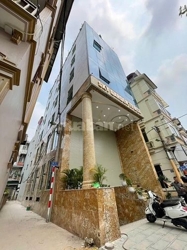 Tuyệt Phẩm, Bán nhà MP Lạc Long Quân, Âu Cơ, Tây Hồ: 52m2, MT 5.5m VIP
