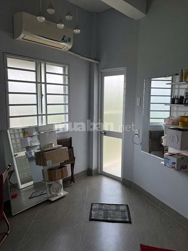 Bán nhà mặt phố Nguyễn Văn Linh, giá cực chất 5,75 tỷ, 23m2, Q7