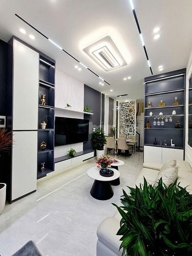 Nhà đẹp Đội Cấn 39m2 -3 ngủ - 4 wc giá 9,15 tỷ