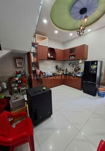 Nhà đường Kinh Dương Vương - gần bến xe Miền Tây, Dt: 4x10m - 3,5 tầng
