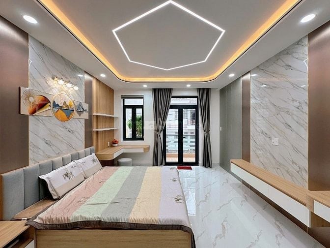 NHÀ BÌNH TÂN (4M x 19M) NGAY CẠNH KHU TÊN LỬA. CÓ THANG MÁY 450KG !!!