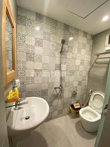 33/2 Bùi Viện, Quận 1, Diện tích: 4x18m 6 tầng thang máy, chính chủ