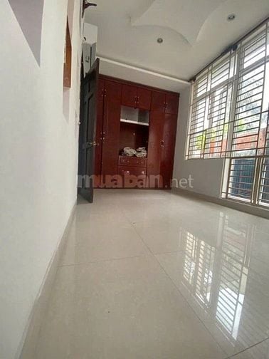 Cho thuê nhà hẻm 3m (3 gác) Nam Kỳ Khởi Nghĩa, P.V.T.Sáu, Q.3 giá 20tr
