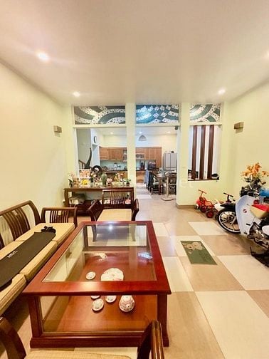 Bán nhà phân lô ngõ 61 Lạc Trung, ngõ ô tô tránh, có vỉa hè, 90m2, 4 t