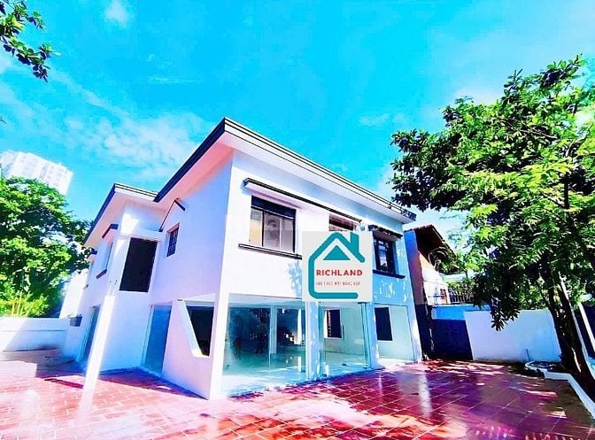 Cho Thuê Biệt Thự GÓC 2MT 01 Trần Văn Sắc, PThảo Điền,Q2_ DT:20m x 26m