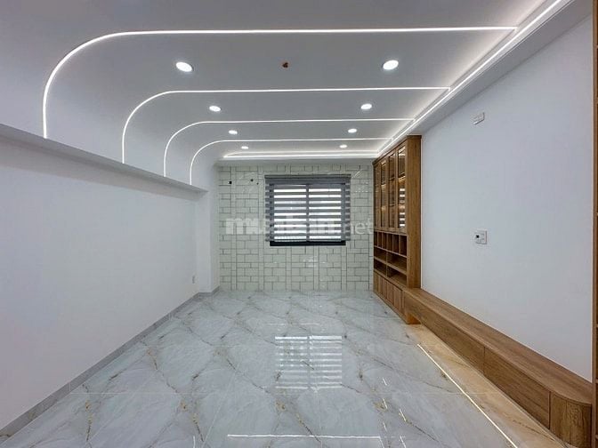 NHÀ BÌNH TÂN (4M x 20M) NGAY CẠNH KHU TÊN LỬA. CÓ THANG MÁY 450KG !!!