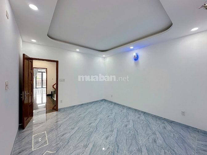 NHÀ BÌNH TÂN (4M x 20M) NGAY CẠNH KHU TÊN LỬA. CÓ THANG MÁY 450KG !!!