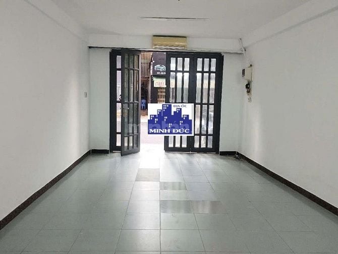 Cho thuê nhà mặt tiền Phú Giáo, P.12, Q.5 giá 18tr