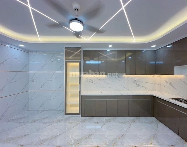 NHÀ BÌNH TÂN (4M x 20M) NGAY CẠNH KHU TÊN LỬA. CÓ THANG MÁY 450KG !!!
