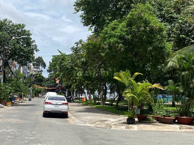 Bán nhà đường số 24B, Khu Tên Lửa, ngay công viên, 4x20m, 3 tấm, 9.9 t