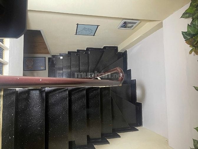Chính Chủ Bán Nhà Đẹp – Vị Trí Đắc Địa, Giá Tốt, Sổ Hồng Riêng ở GV