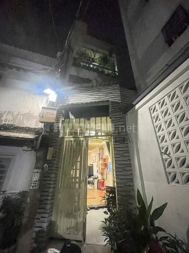 Chính Chủ Bán Nhà Đẹp – Vị Trí Đắc Địa, Giá Tốt, Sổ Hồng Riêng ở GV