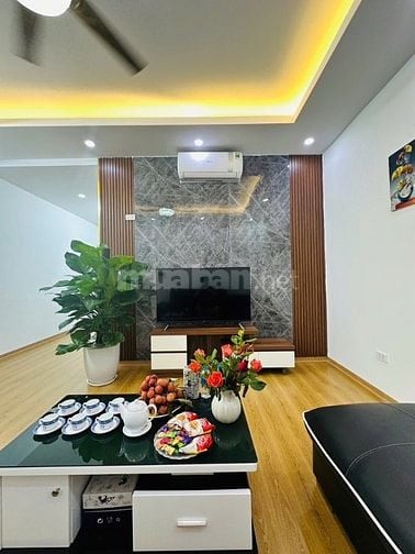 Bán căn chung cư Kim Văn Kim Lũ đẹp, view trường quốc tế, hơn 3 tỷ 