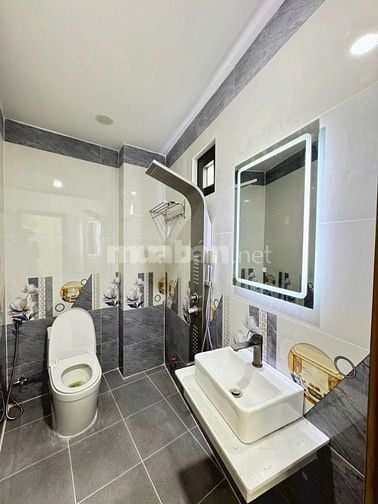 NHÀ BÌNH TÂN (4M x 13M) NGAY KHU Y TẾ KỸ THUẬT CAO. TẶNG FULL NỘI THẤT