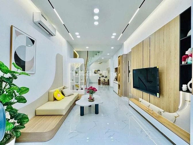 Kẹt tiền kinh doanh bán nhanh thu vốn nhà Nhiu Tâm P5 Quận 5