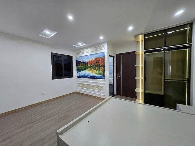 LÔ GÓC 2 THOÁNG ,NGÕ NÔNG RỘNG , BA GÁC ĐỖ CỬA 42M2 5TẦNG KHƯƠNG ĐÌNH.