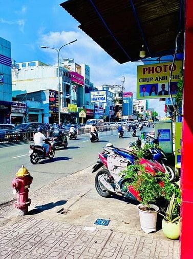 Cần bán nhà mặt tiền số 200 Hoàng Văn Thụ, P4, Tân Bình giá 22 tỷ