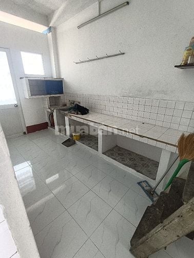 Nhà số 33 lầu 3 lô 1 chung cư Lý thái tổ , phường 1, quận 3
