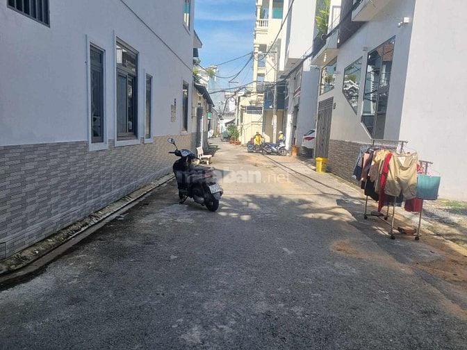CHDV cạnh chợ Bà Chiểu, 4 x 19m, 4 tầng giá 7.9 tỷ thương lượng