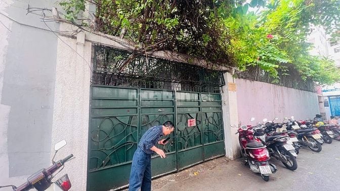 Bán biệt thự ngay mặt tiền Nguyễn Văn Trỗi, P11, PN. DT 18X12m, 1tr2l,