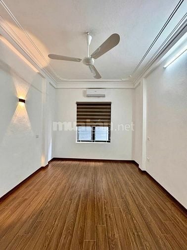 Nhà Đẹp Gần Đường Nguyễn Đức Cảnh, Hoàng Mai 23/27m, 5 tầng,  5.95 tỷ