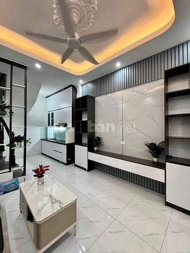 Nhà Đẹp Gần Đường Nguyễn Đức Cảnh, Hoàng Mai 23/27m, 5 tầng,  5.95 tỷ