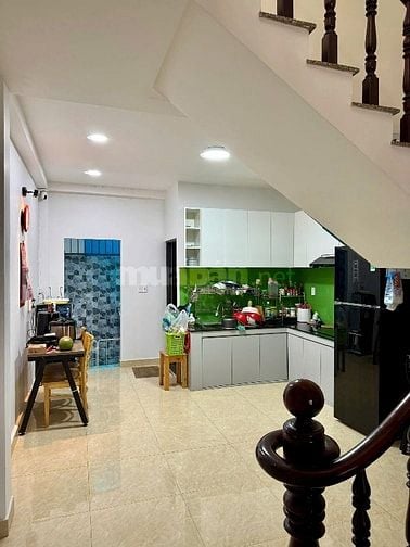 Nhà 1T1L ngay CĐ Công Thương, hẻm xe tải