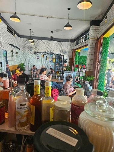 Sang góc Cà phê HXH Tân Sơn Nhì - 130 Triệu