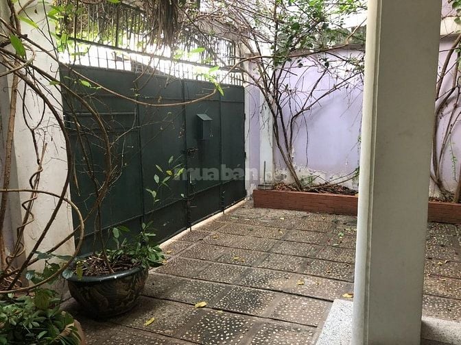 Bán biệt thự ngay mặt tiền Nguyễn Văn Trỗi, P11, PN. DT 18X12m, 1tr2l,