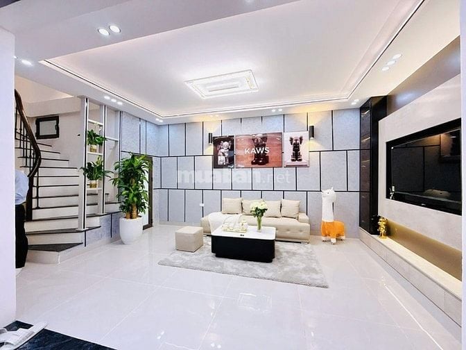 Duy nhất 1 căn!!! phố Lê Quý Đôn, Dt 38m2, 4t, mt 7m, ô tô đỗ cửa.