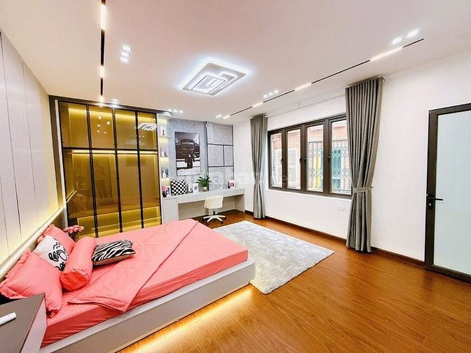 Duy nhất 1 căn!!! phố Lê Quý Đôn, Dt 38m2, 4t, mt 7m, ô tô đỗ cửa.