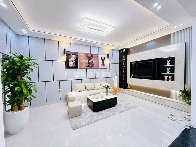 Duy nhất 1 căn!!! phố Lê Quý Đôn, Dt 38m2, 4t, mt 7m, ô tô đỗ cửa.