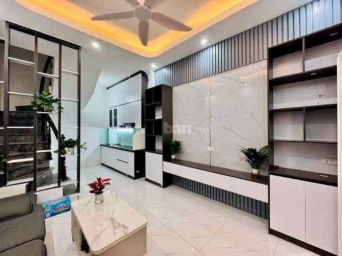 Nhà Đẹp Gần Đường Nguyễn Đức Cảnh, Hoàng Mai 23/27m, 5 tầng,  5.95 tỷ