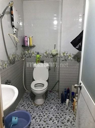 CẦN BÁN NHÀ GIÁ RẺ THÀNH THÁI Q.10-THÀNH THÁI 6 tỷ- 2 tầng-3 PN- BTCT 