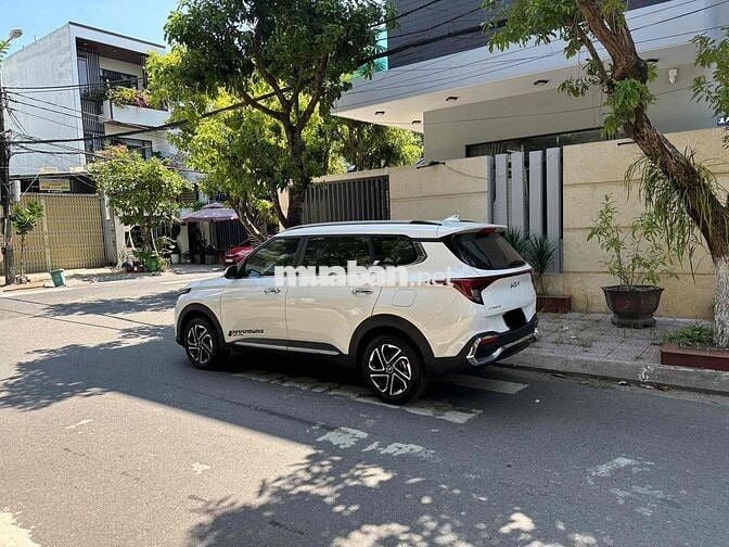 Kia Carens 2024 1.5G Luxury - 3100 km