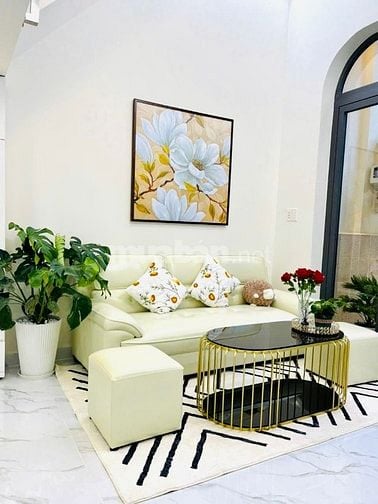 Sổ hồng chính chủ nhà mới hoàn công đầy đủ
