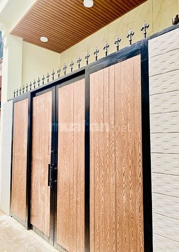 Sổ hồng chính chủ nhà mới hoàn công đầy đủ