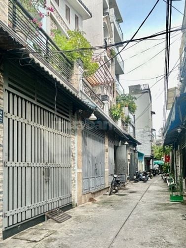 HỒNG LẠC, Nhỉnh 5Tỷ, 57m2, HXH, Ô tô ngủ trong nhà, P.10 TÂN BÌNH.