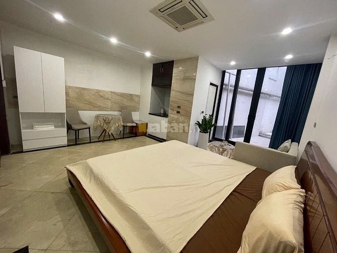 Bán Nhà vườn lô góc, 3 mặt thoáng, 5 ô tô đỗ trước cửa,Spa, Clinic,...