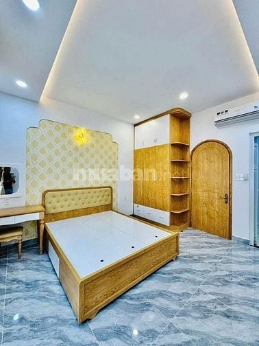 Đi nước ngoài định cư bán gấp nhà ở đường Âu Cơ, phường Phú Trung, quậ