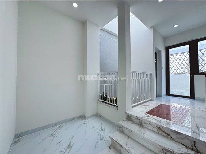 NHÀ BÌNH TÂN (4M x 16M) NGAY LÊ VĂN QUỚI. ĐƯỜNG NHỰA XE HƠI 10M THÔNG!