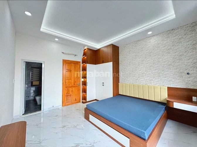 NHÀ BÌNH TÂN (4M x 16M) NGAY LÊ VĂN QUỚI. ĐƯỜNG NHỰA XE HƠI 10M THÔNG!